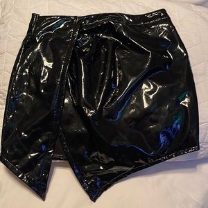 Better be leather medium size skirt